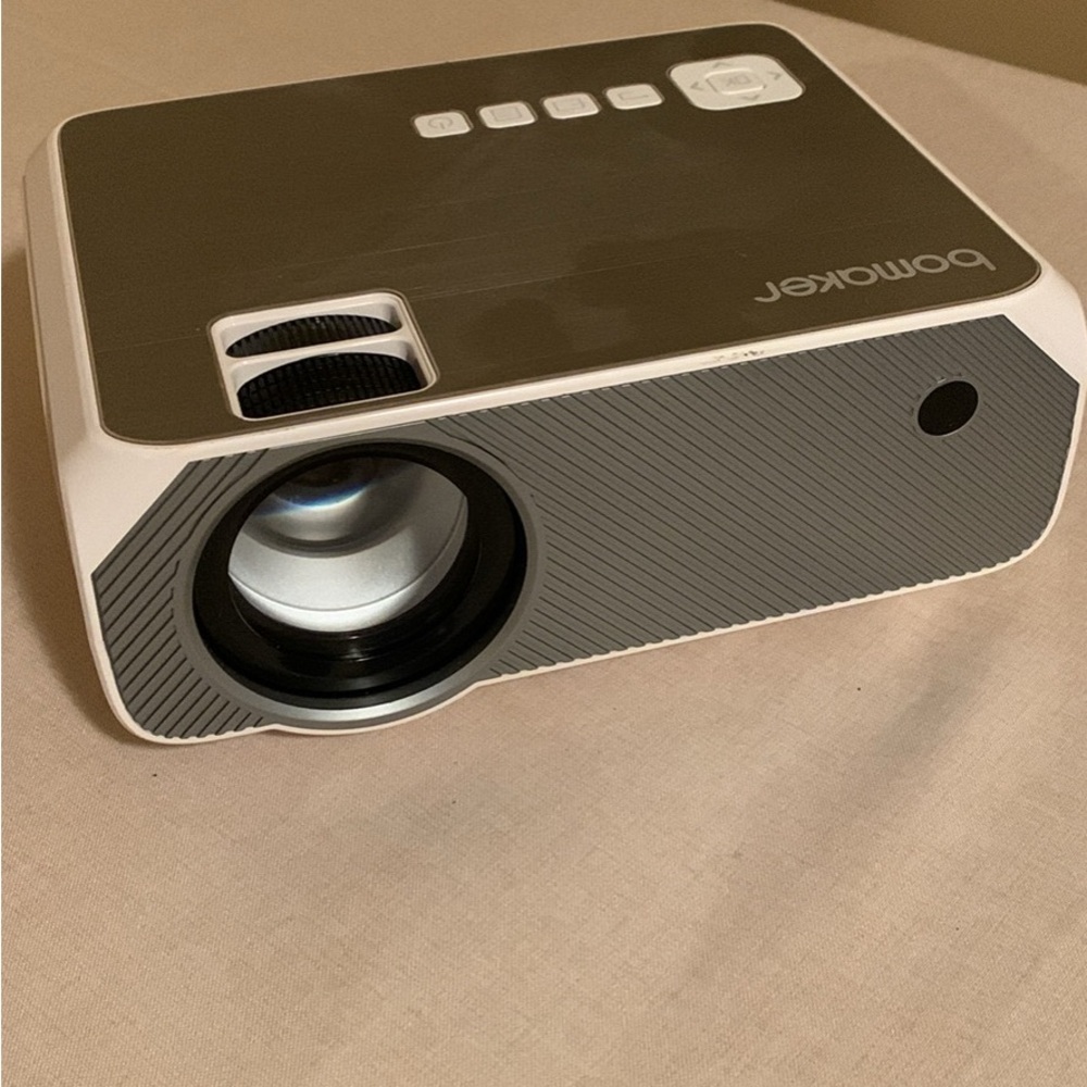 Bomaker Gray and White Projector